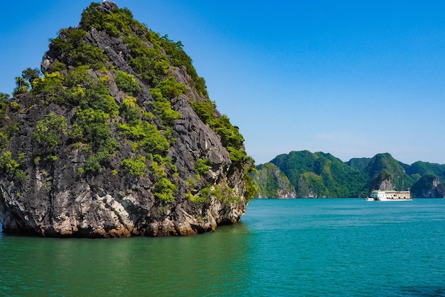 Baia di Ha Long in Vietnam