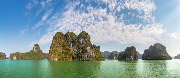 Baia di Halong in Vietnam