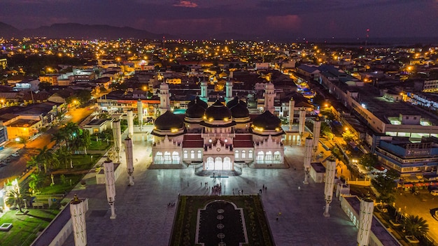 Baiturrahman Grand Mosque Una moschea storica nella provincia di Aceh