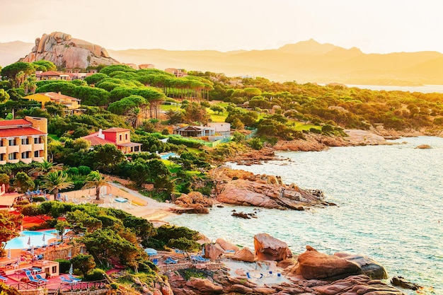 Baja Sardinia nel Mar Mediterraneo sulla Costa Smeralda in Sardegna d'Italia