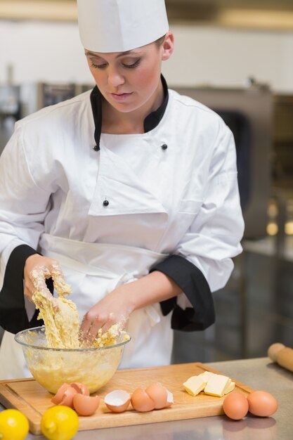 Baker prepara la pasta