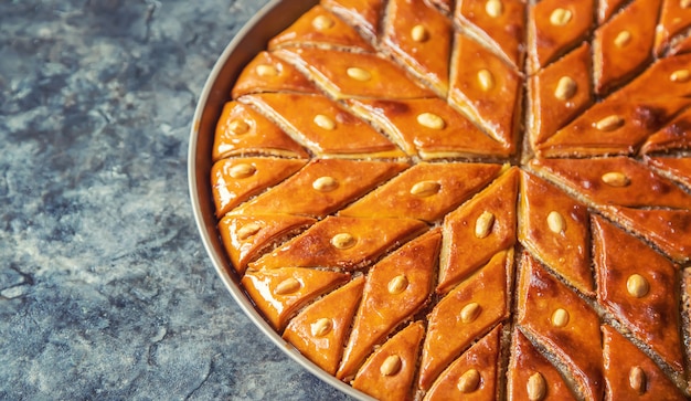 Baklava dolce orientale con le noci.