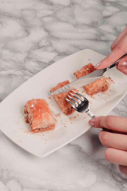 Baklava dolce tradizionale turco con noci di acagiù Baklava fatta in casa con noci e miele