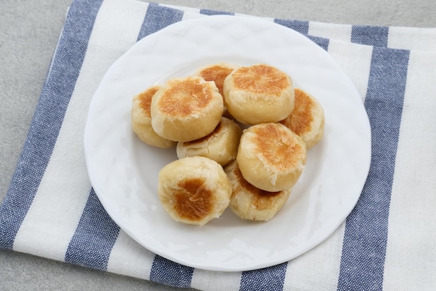 Bakpia Bakpia Pathok è un alimento tipico di Yogyakarta a base di una miscela di fagiolini e formaggio