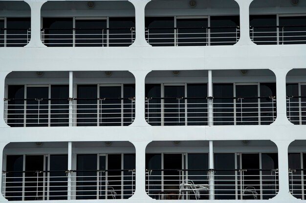 Balcone di lusso delle finestre della cabina della nave da crociera