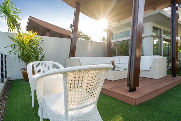 Balcone esterno sul tetto con padiglione