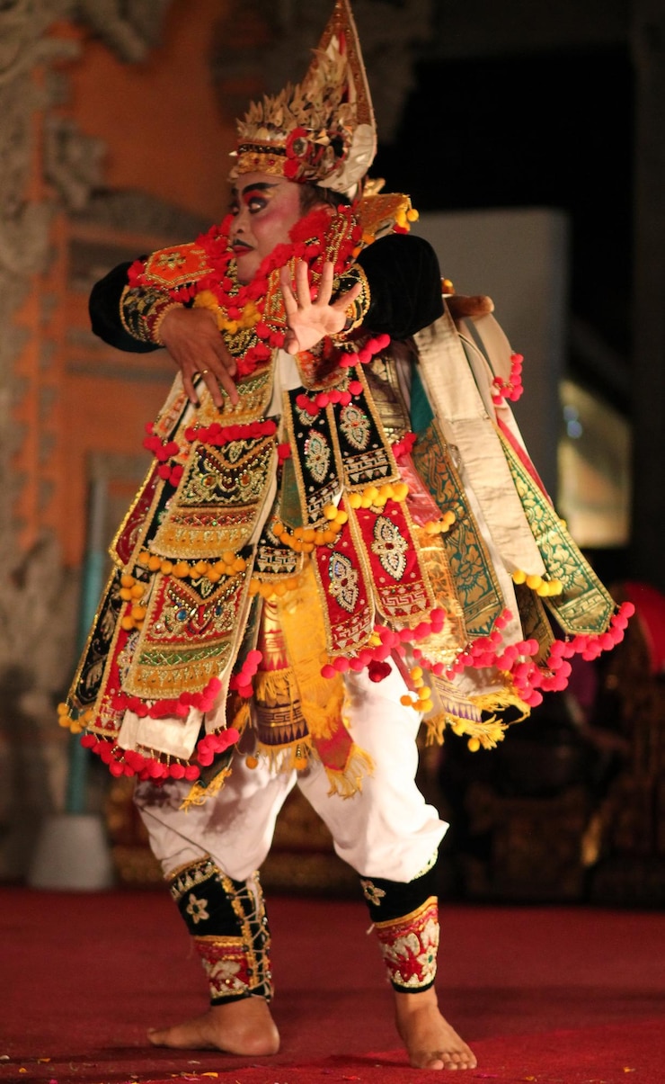 Photo balinese dance  performance in ubud