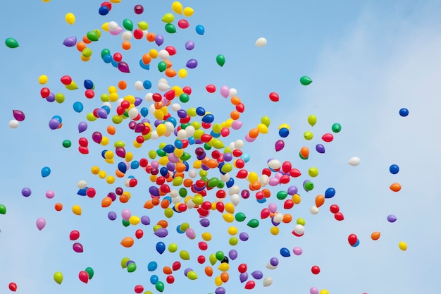 Baloons colorati nel cielo