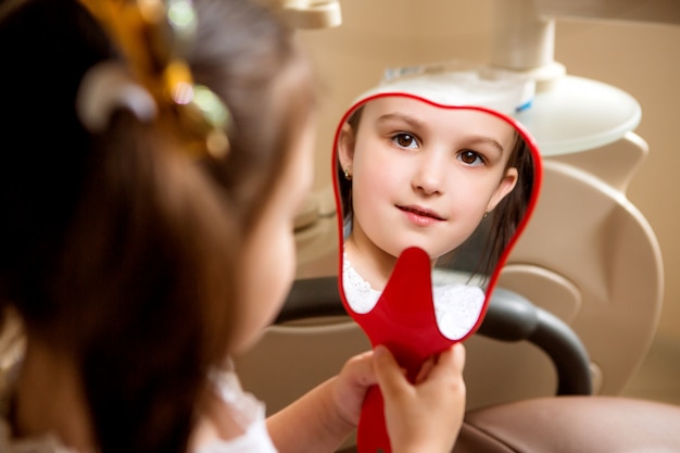 bambina dal dentista