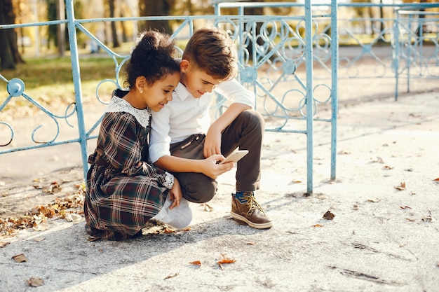 bambini in un parco