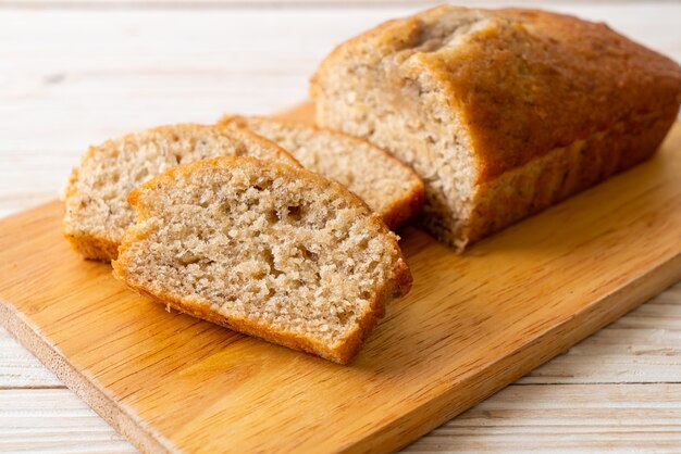 Banana bread fatto in casa o banana cake a fette