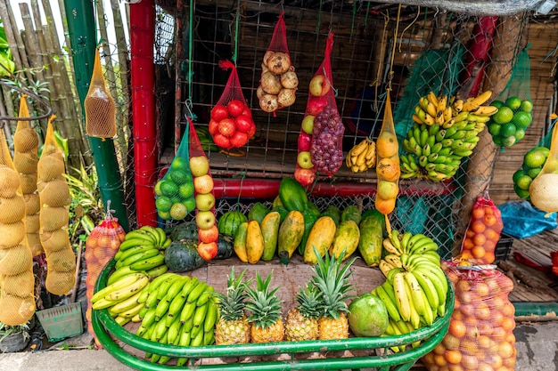 Bancarella di frutta nei mercatini
