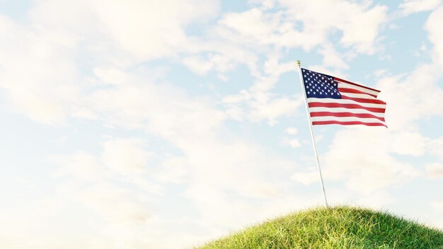 Bandiera americana su una collina con uno sfondo nuvoloso