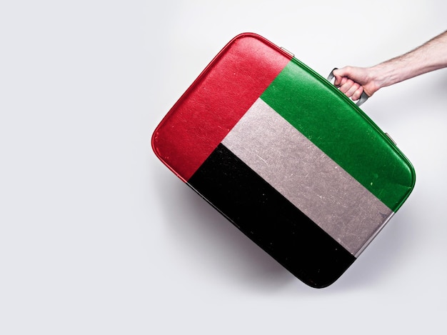 Bandiera degli Emirati Arabi Uniti su una valigia in pelle vintage