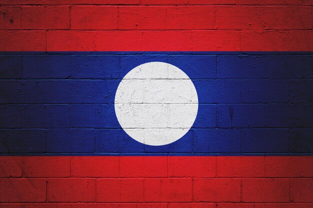 Bandiera del Laos dipinta su un muro