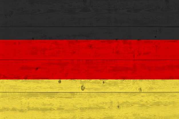 Bandiera della Germania dipinta sulla vecchia plancia di legno