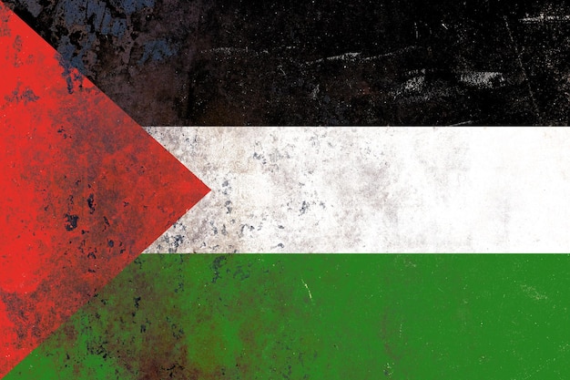 Bandiera della Palestina dipinta su un vecchio foglio di metallo rustico angosciato