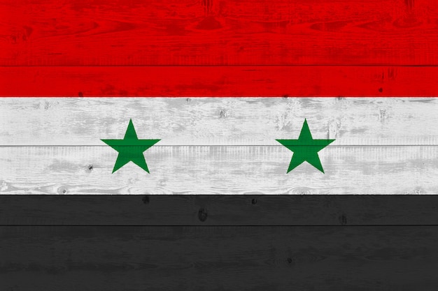 Bandiera della Siria dipinta su vecchia plancia di legno