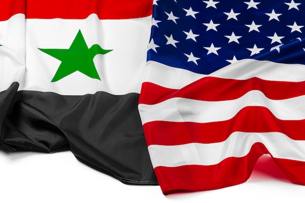 Bandiera della Siria e bandiera degli Stati Uniti d'America insieme