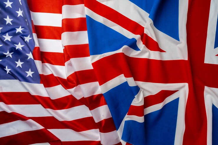 Foto bandiere di gran bretagna e usa piegate insieme