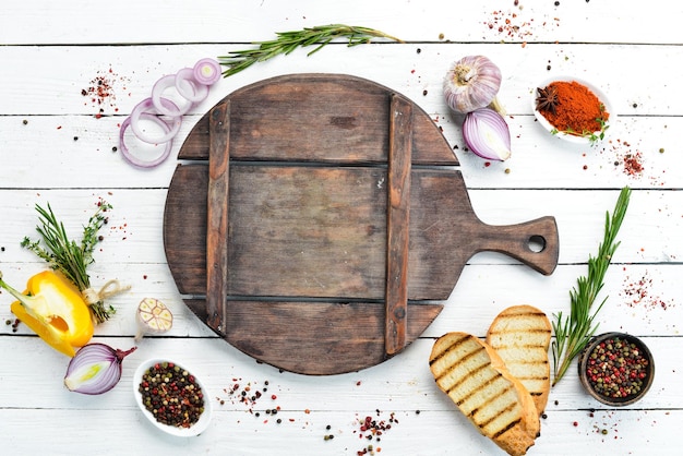 Banner di cucina Sfondo con spezie e verdure Vista dall'alto Spazio libero per il testo