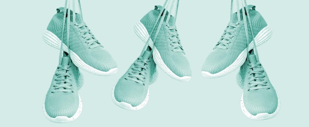 Banner di sneakers da corsa sportiva verde chiaro