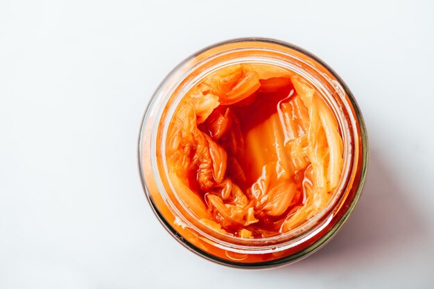 Barattolo di cavolo fermentato Kimchi coreano