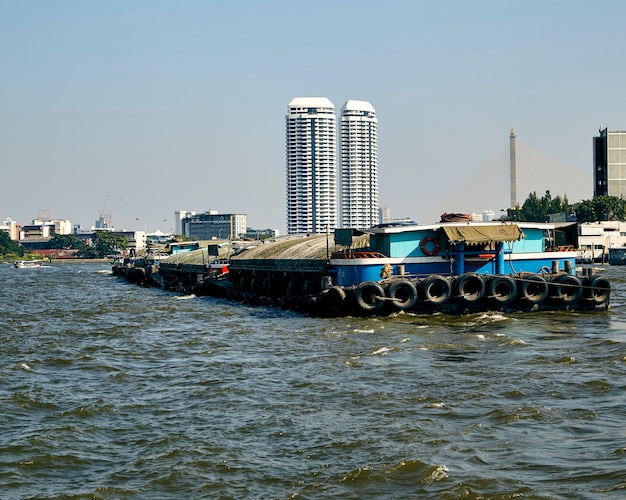 Barca, fiume Chao Phraya