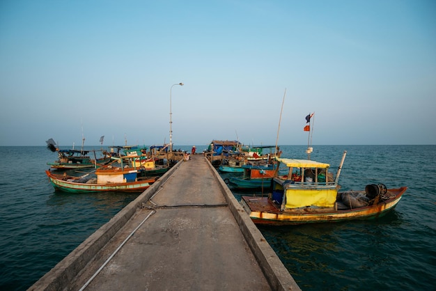 Barche da pesca al molo