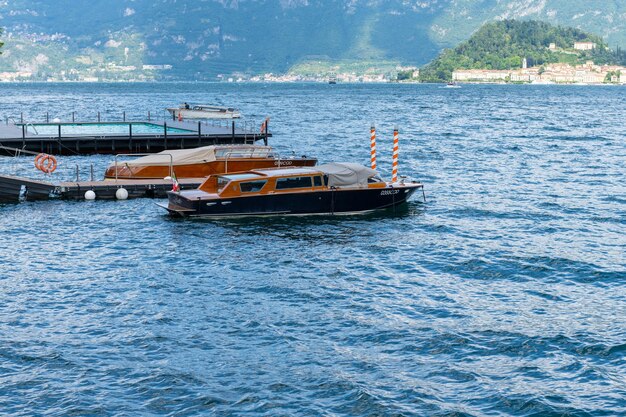 Barche Riva sul lago di Como