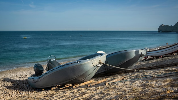 barche sulla spiaggia