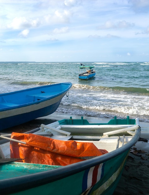 barche sulla spiaggia