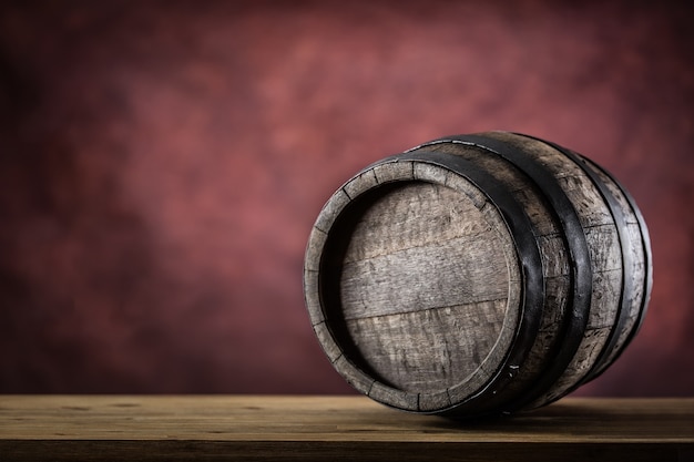 Barile in legno per grappa o cognac di whisky di vite di birra