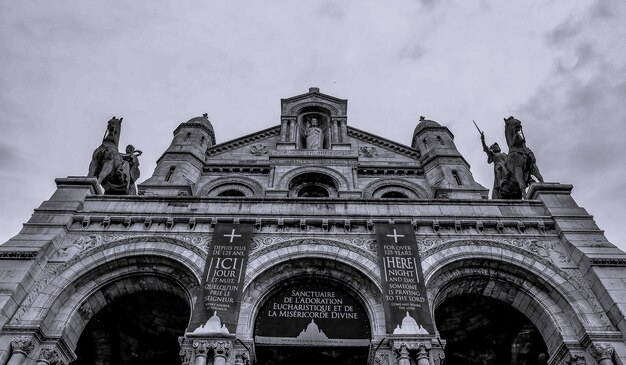 Basilique du SacrCur de Montmartre in bianco e nero