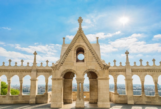 Bastione del Pescatore e vista panoramica della città di Budapest, Ungheria