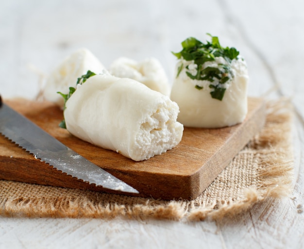 Bastoncini di mozzarella italiana ripieni di ricotta e rucola