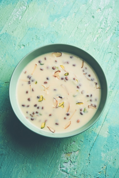 Basundi o Rabri o Rabdi - è un dolce a base di latte condensato e frutta secca