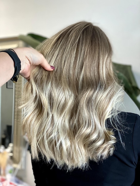 bei capelli tinti capelli in un salone di bellezza bella colorazione dei capelli