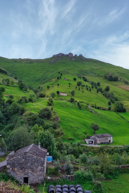 bei paesaggi nelle valli pasiegos cantabria