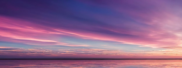 Bel cielo e nuvole in toni pastello