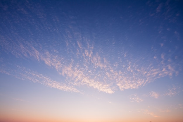 Bel cielo nei colori del tramonto