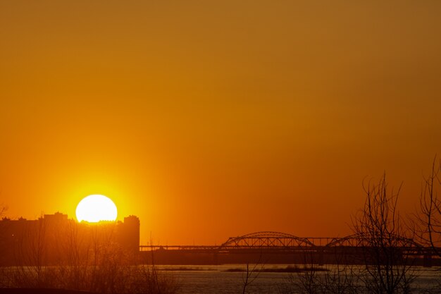 Bel tramonto sul fiume Volga. Nizhny Novgorod