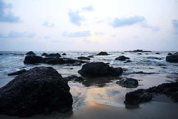 Bel tramonto sulla spiaggia