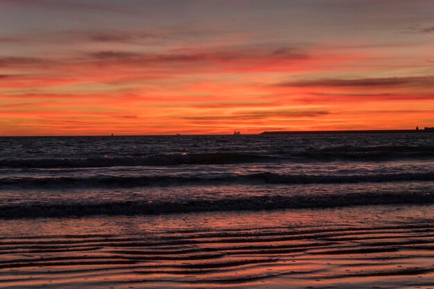 Bel tramonto sulla spiaggia