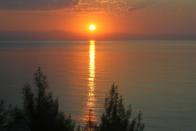 Bella alba sul Mar Mediterraneo