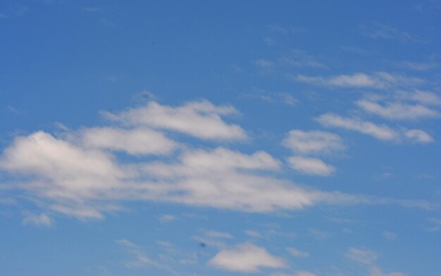 bella foto di cielo blu e nuvole bianche