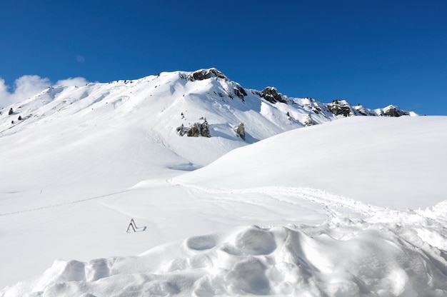 Bella montagna innevata