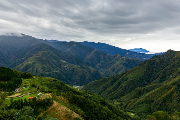 Bella natura e grandi montagne