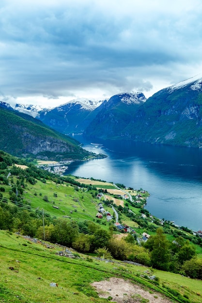 Bella natura Paesaggio naturale della Norvegia. Belvedere di Stegastein.