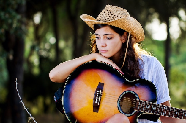 Bella ragazza di campagna